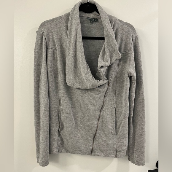 Asymmetrical Grey Zip Cardigan - Picture 3 of 4